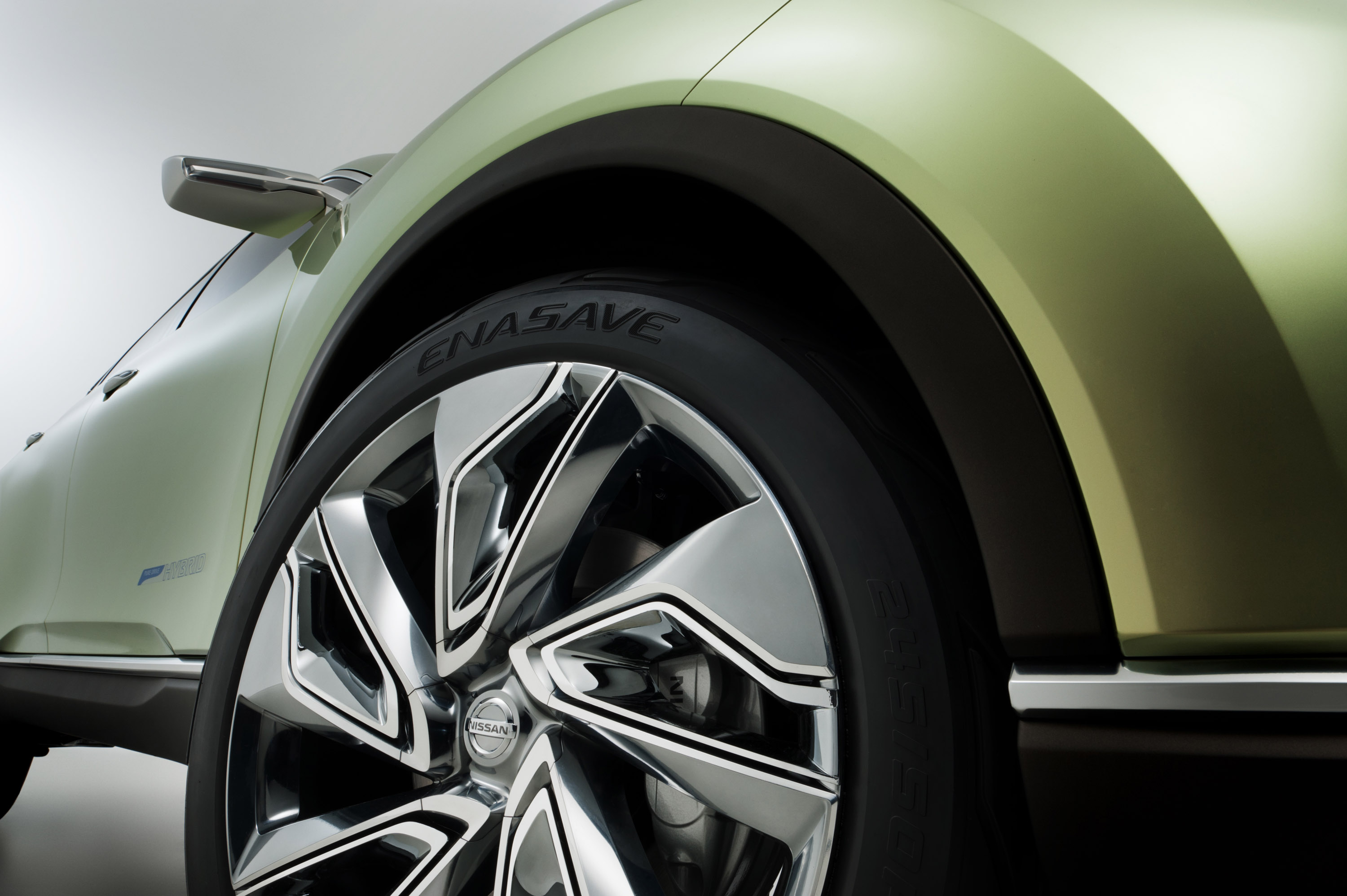 Nissan Hi-Cross, 2012