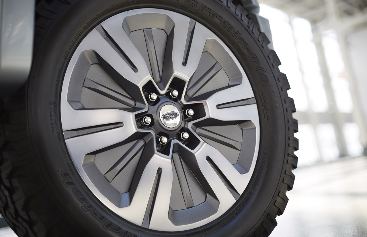 Ford Atlas, 2013