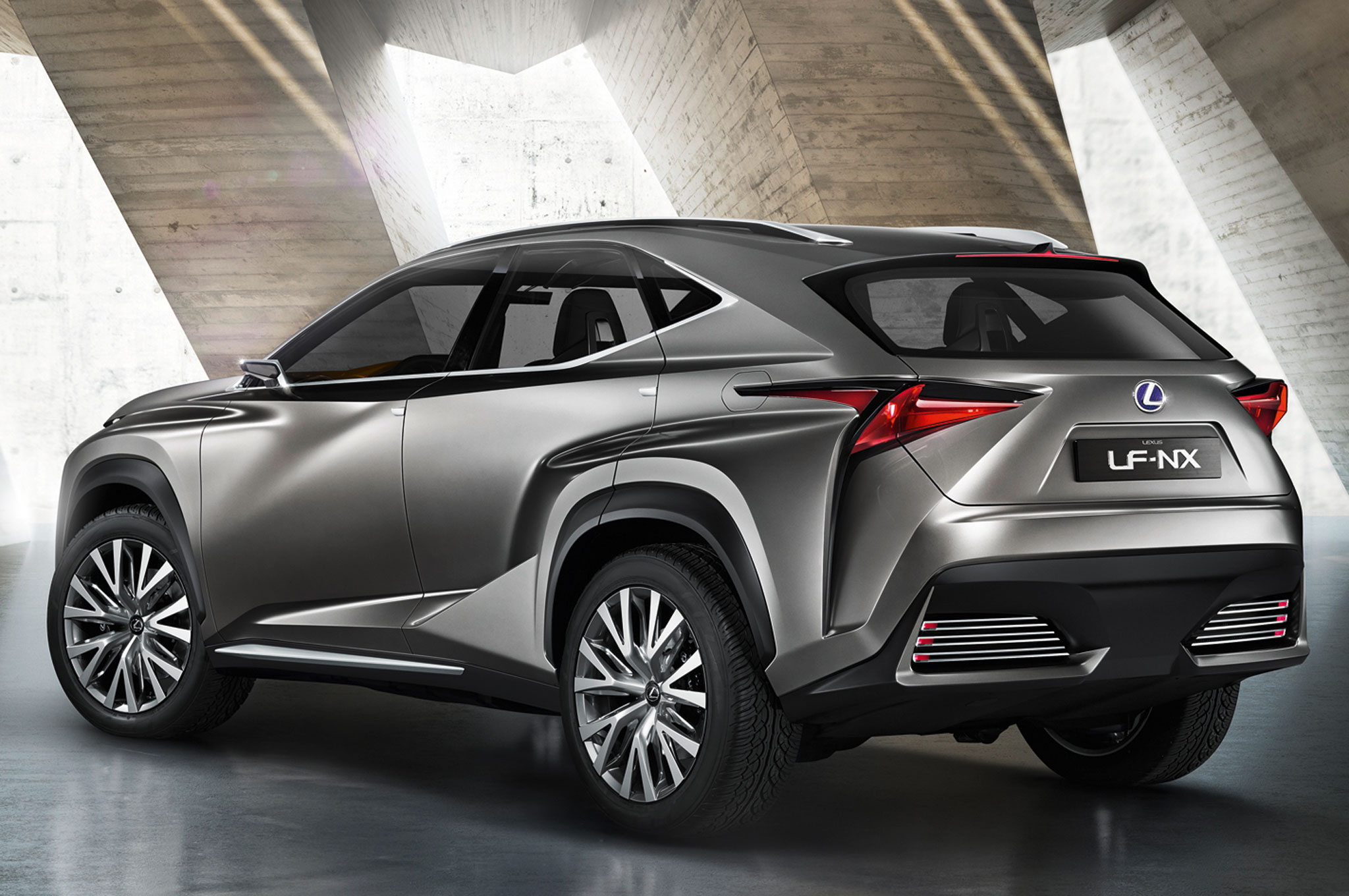 Lexus LF-NX, 2013