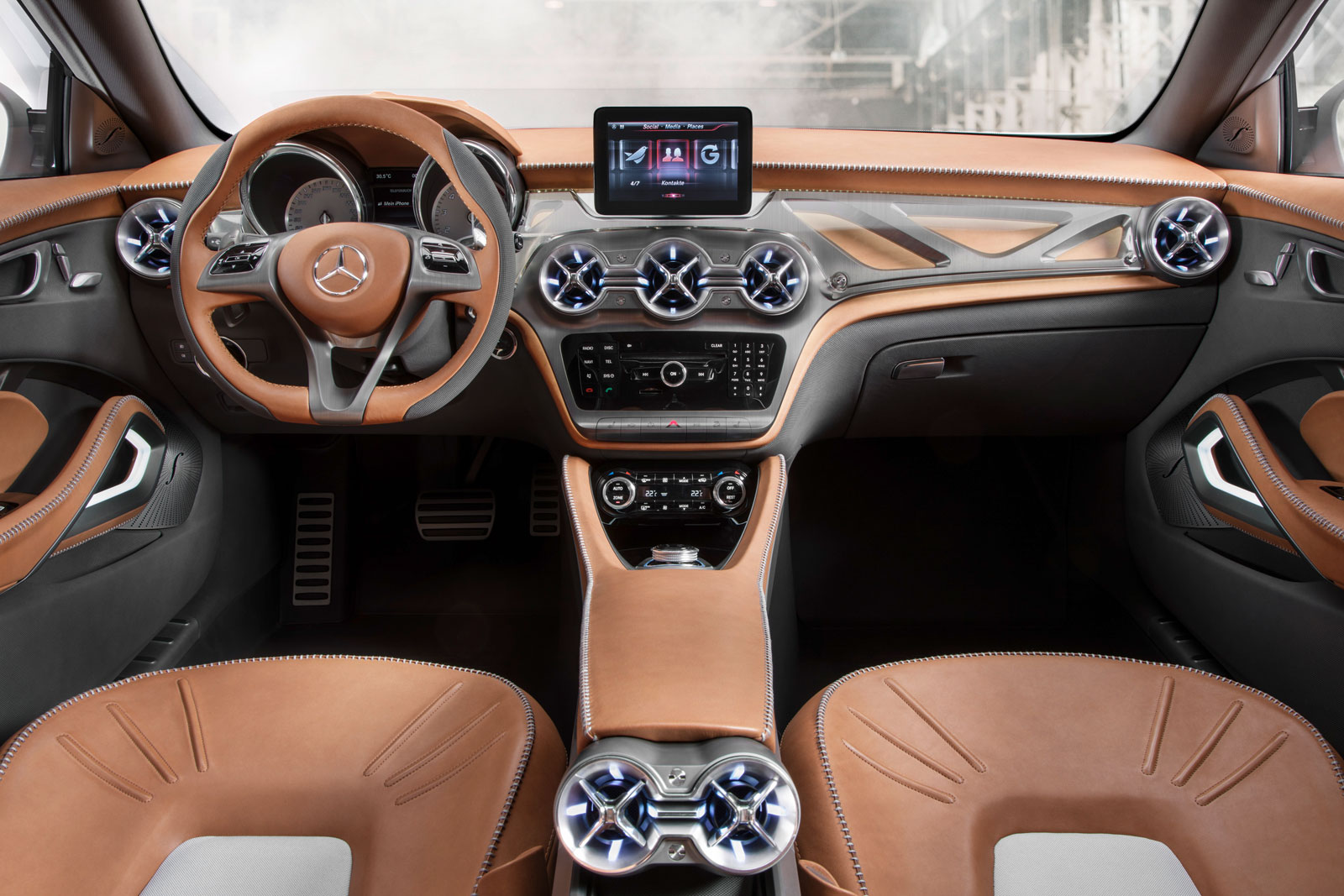 Mercedes-Benz GLA, 2013