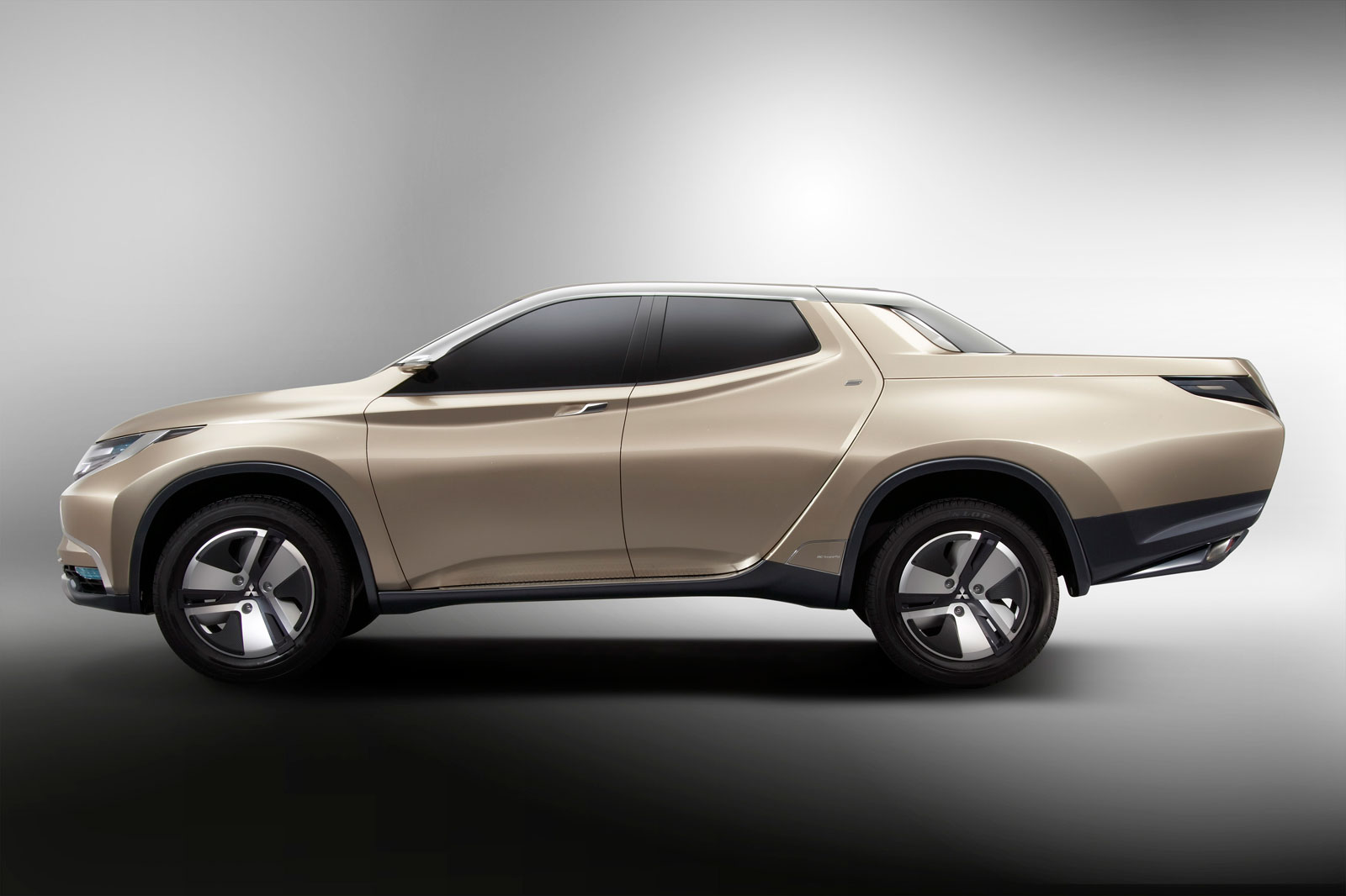 Mitsubishi GR-HEV, 2013