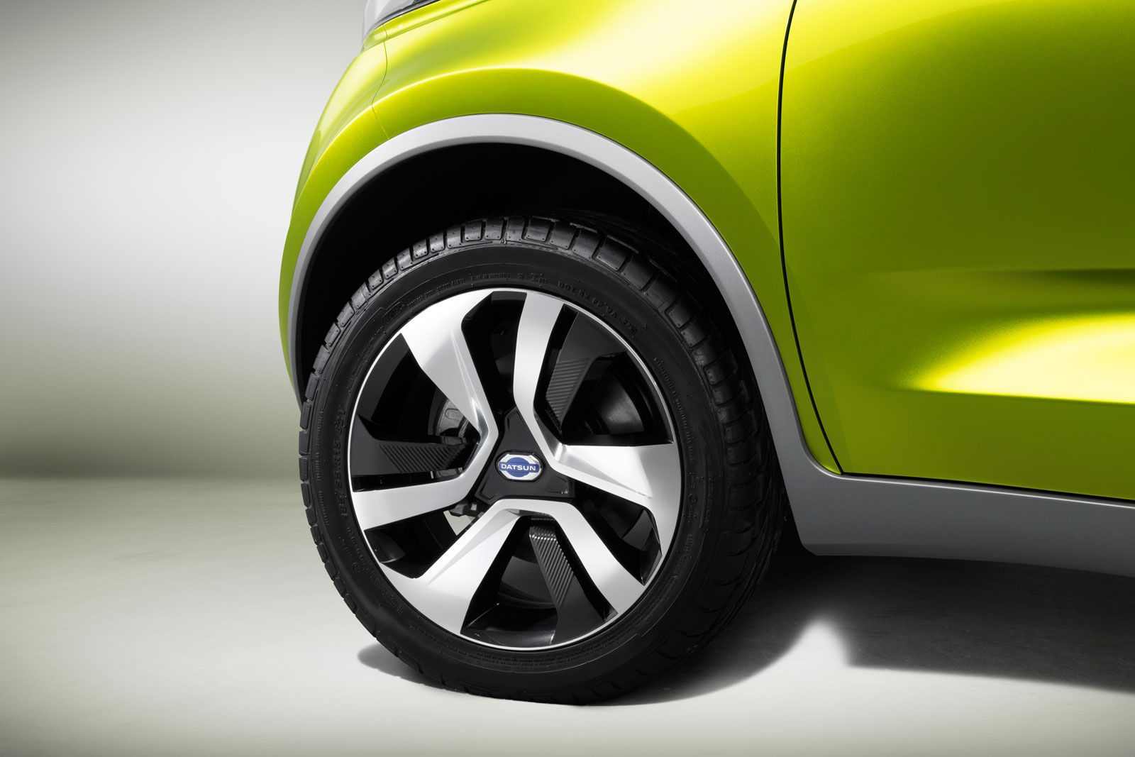 Datsun redi-GO, 2014 - Wheel 
