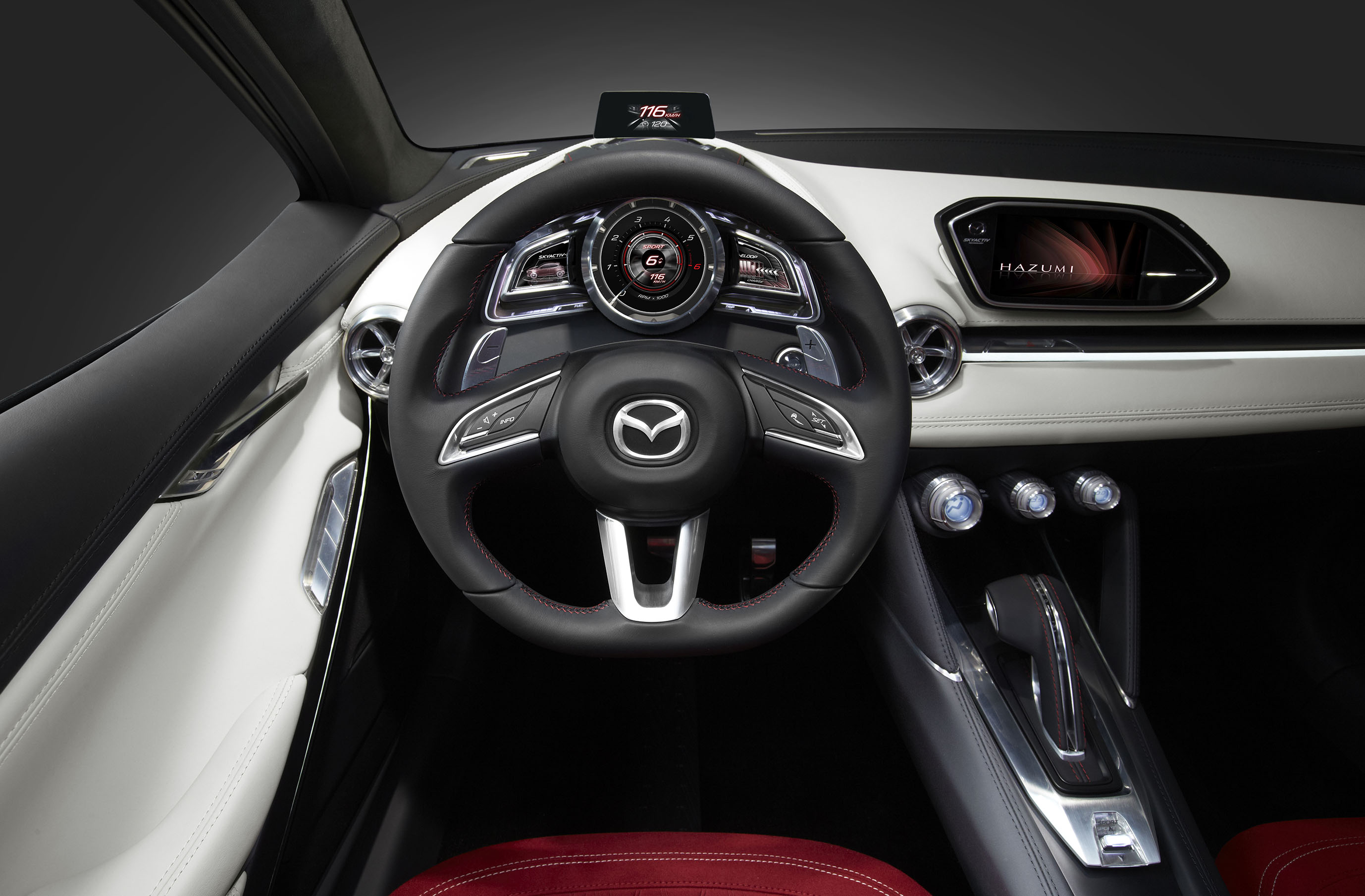 Mazda Hazumi, 2014 - Interior