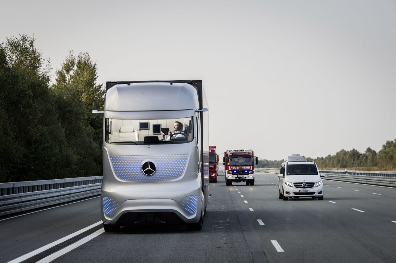 Mercedes-Benz Future Truck 2025, 2014