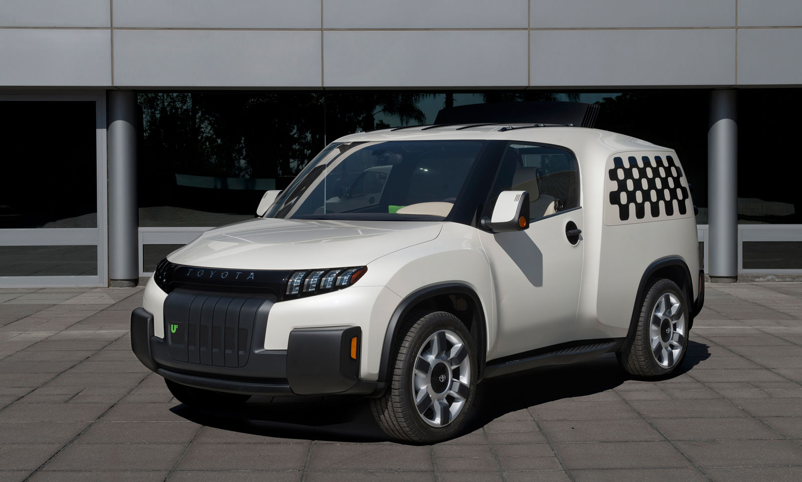 Toyota Urban Utility, 2014
