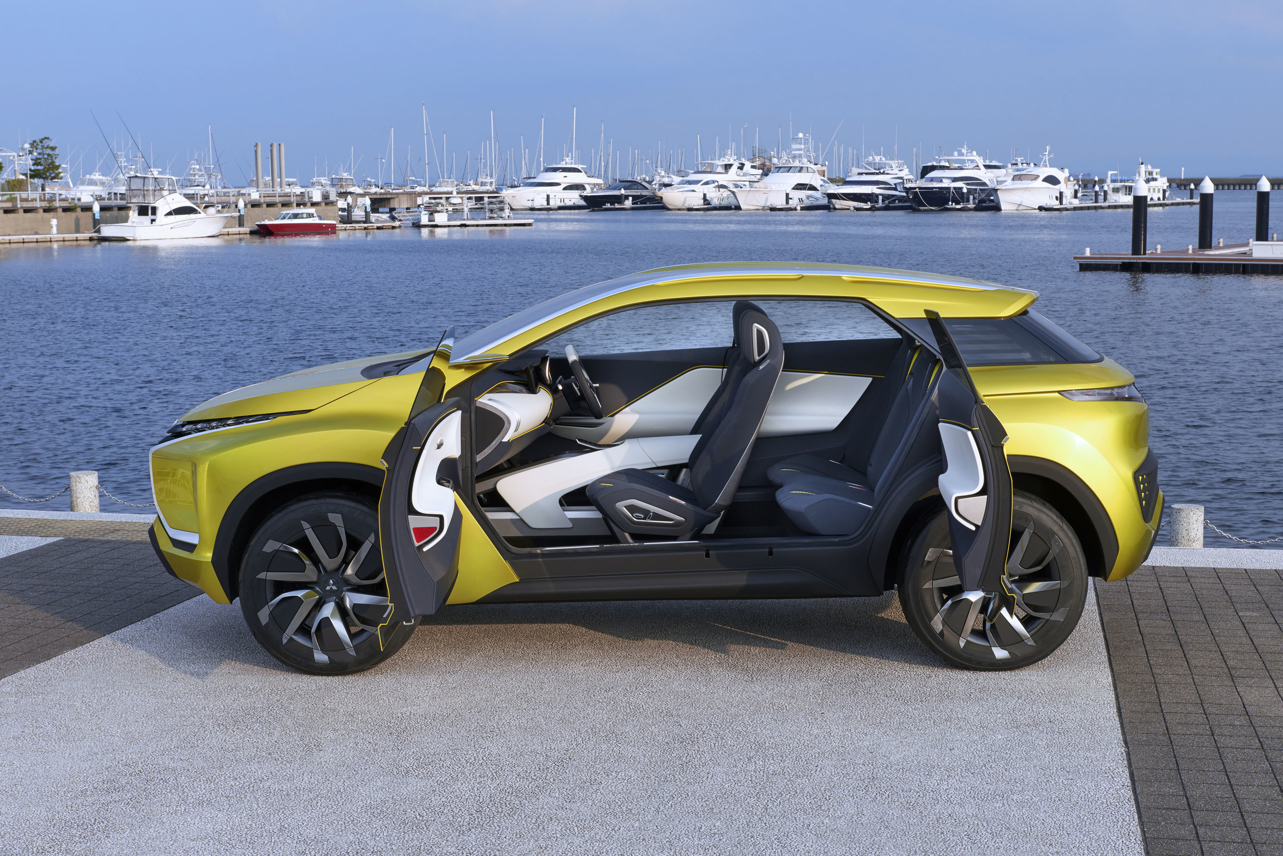 Mitsubishi eX Concept, 2015