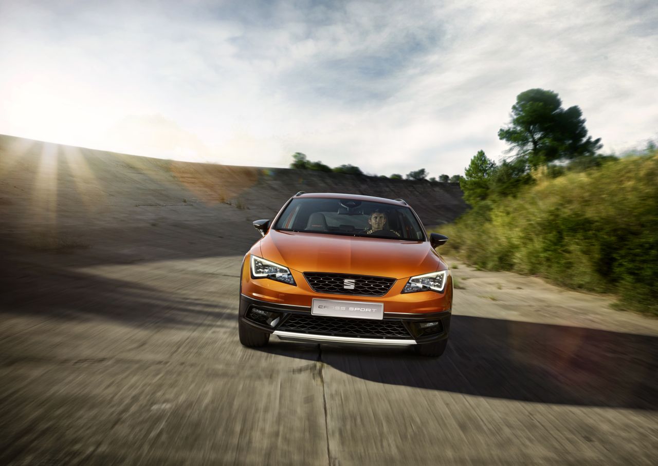 Seat Leon Cross Sport Show Car, 2015