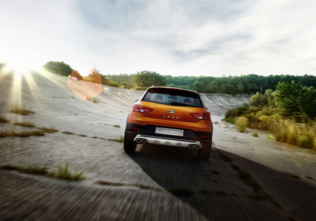 Seat Leon Cross Sport Show Car, 2015