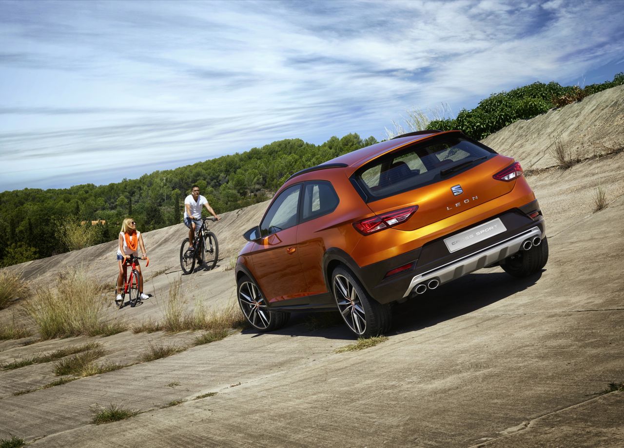 Seat Leon Cross Sport Show Car, 2015