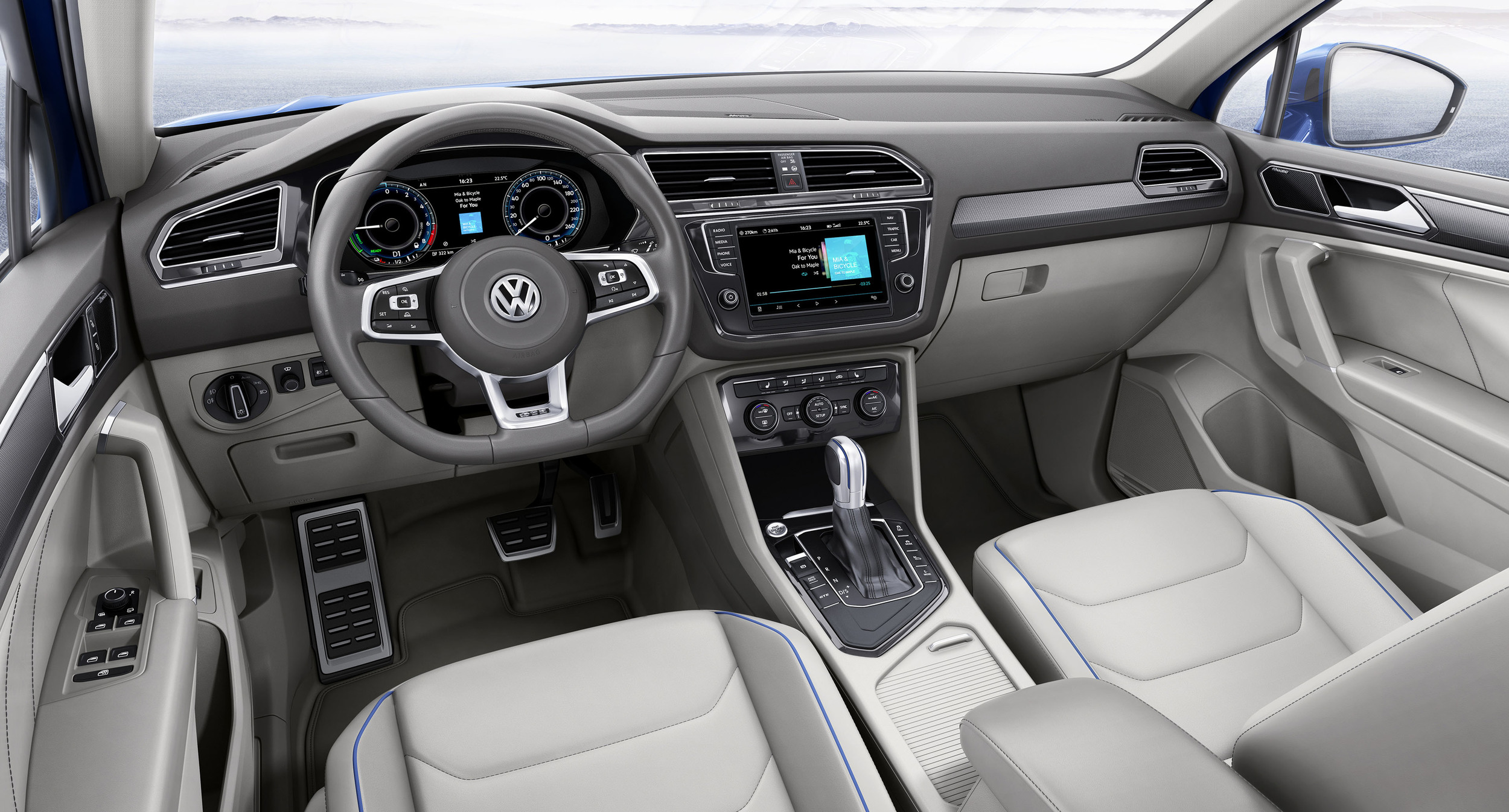 Volkswagen Tiguan GTE Concept, 2015 - Interior