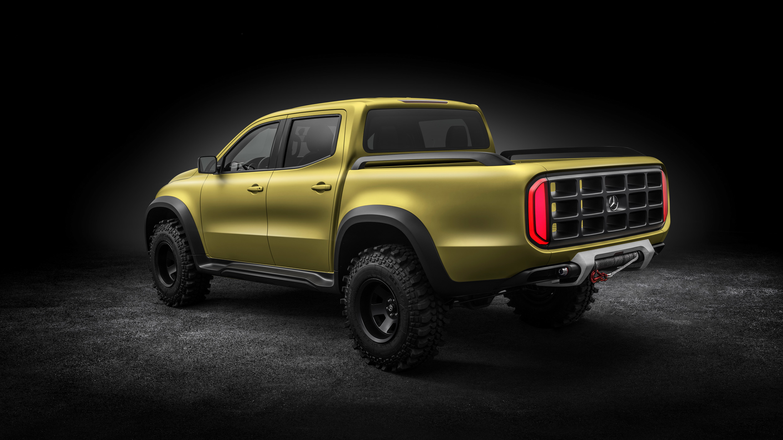 Mercedes-Benz Concept X-Class powerful adventurer, 2016