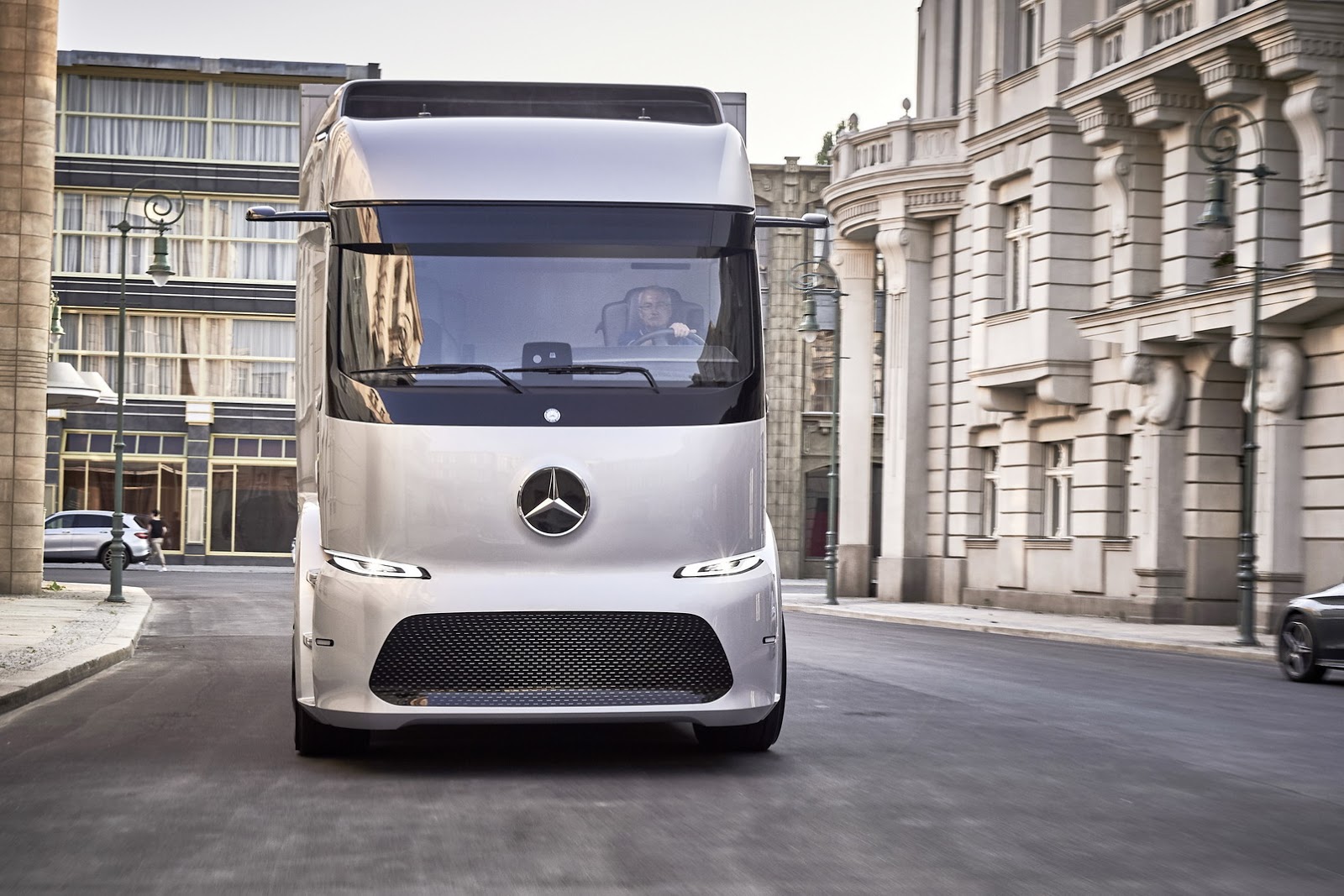 Mercedes-Benz Urban eTruck Concept, 2016