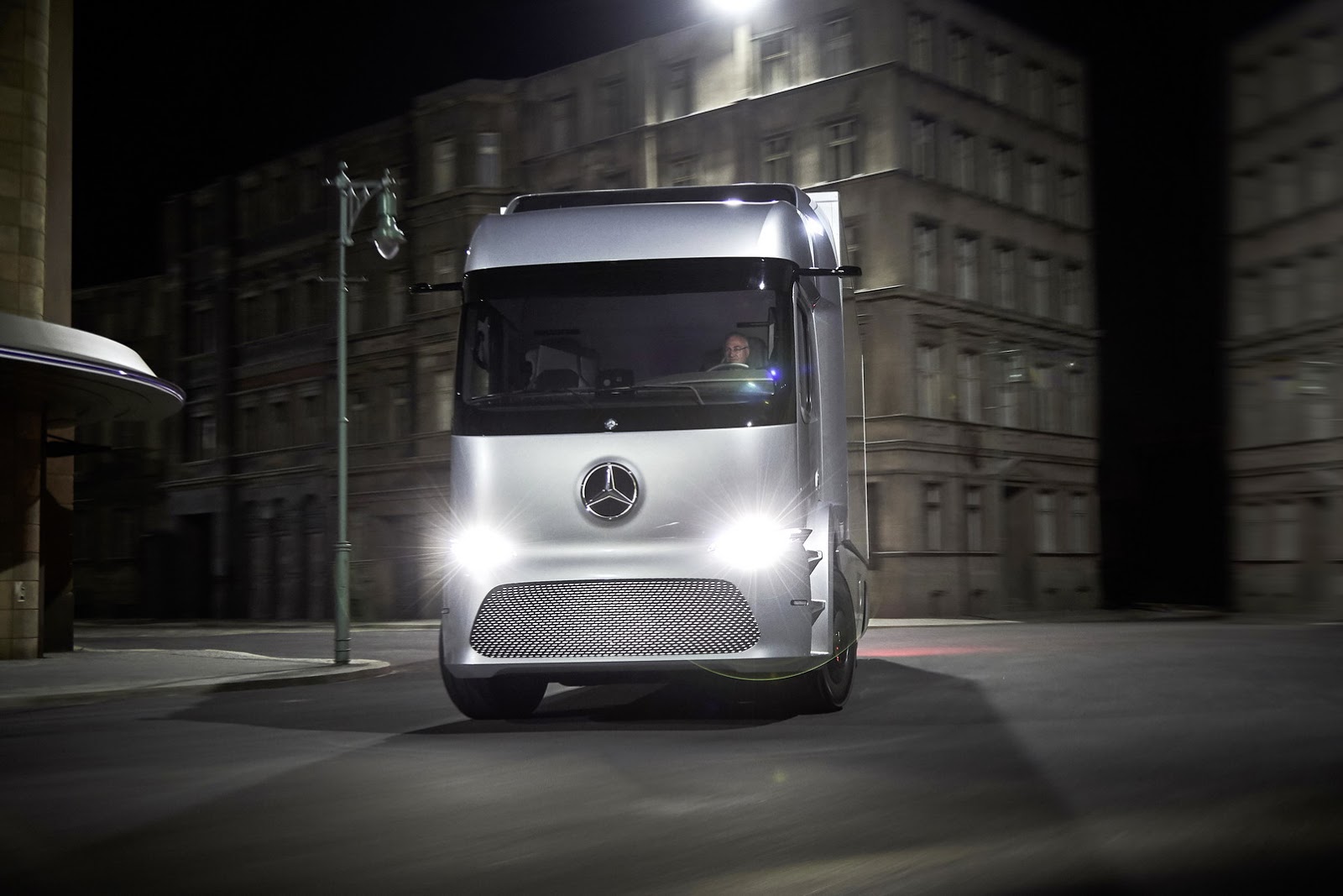 Mercedes-Benz Urban eTruck Concept, 2016
