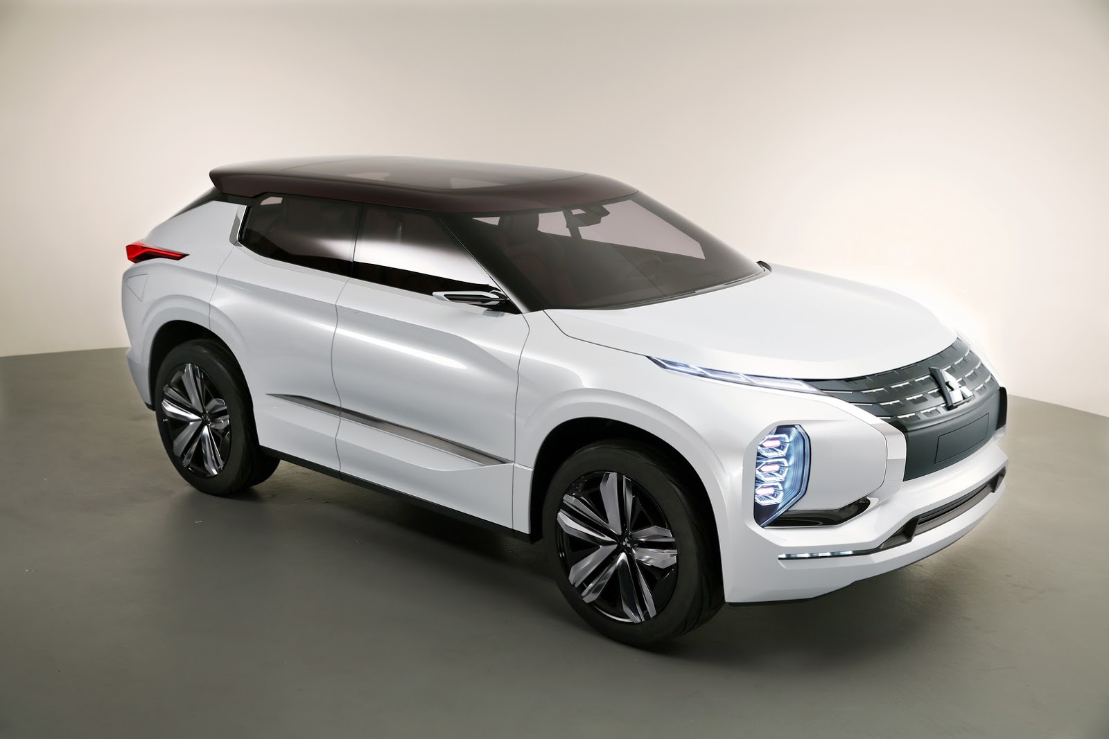Mitsubishi GT-PHEV Concept, 2016
