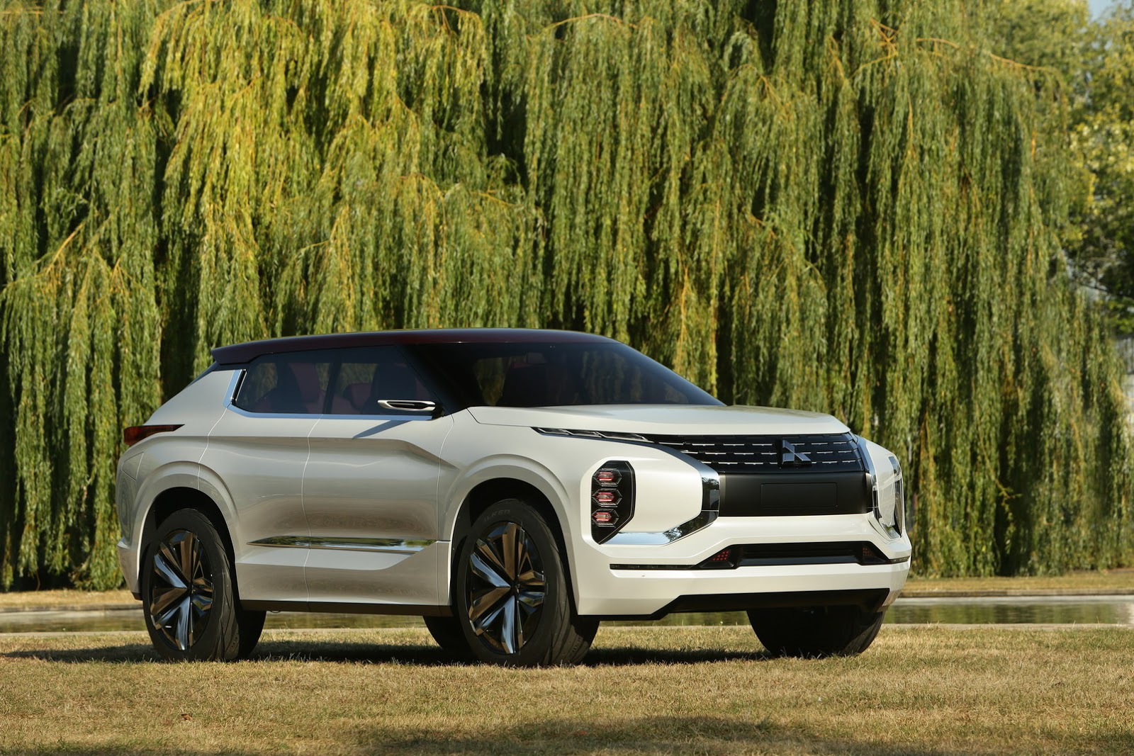 Mitsubishi GT-PHEV Concept, 2016