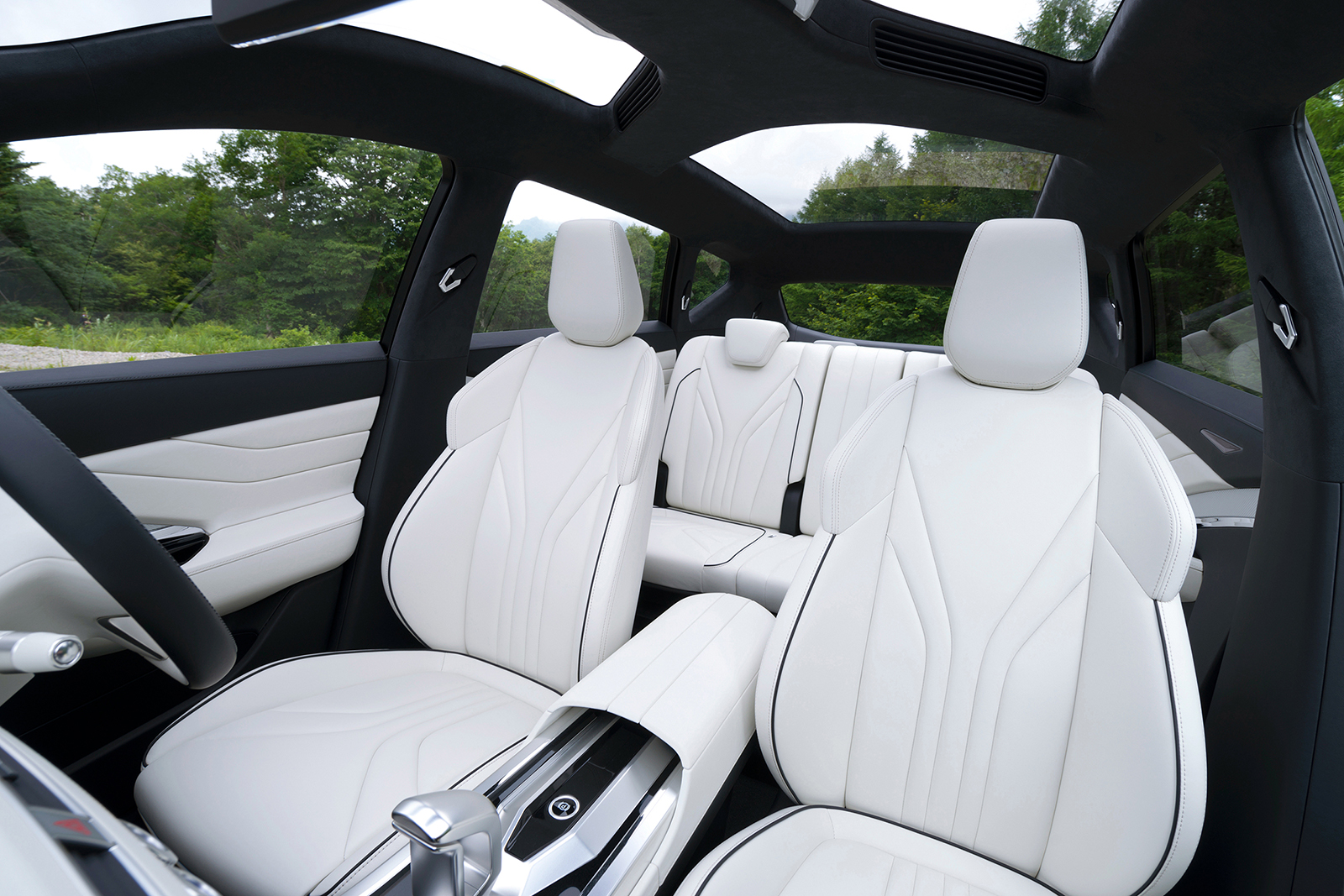 Mitsubishi XM Concept, 2016 - Interior