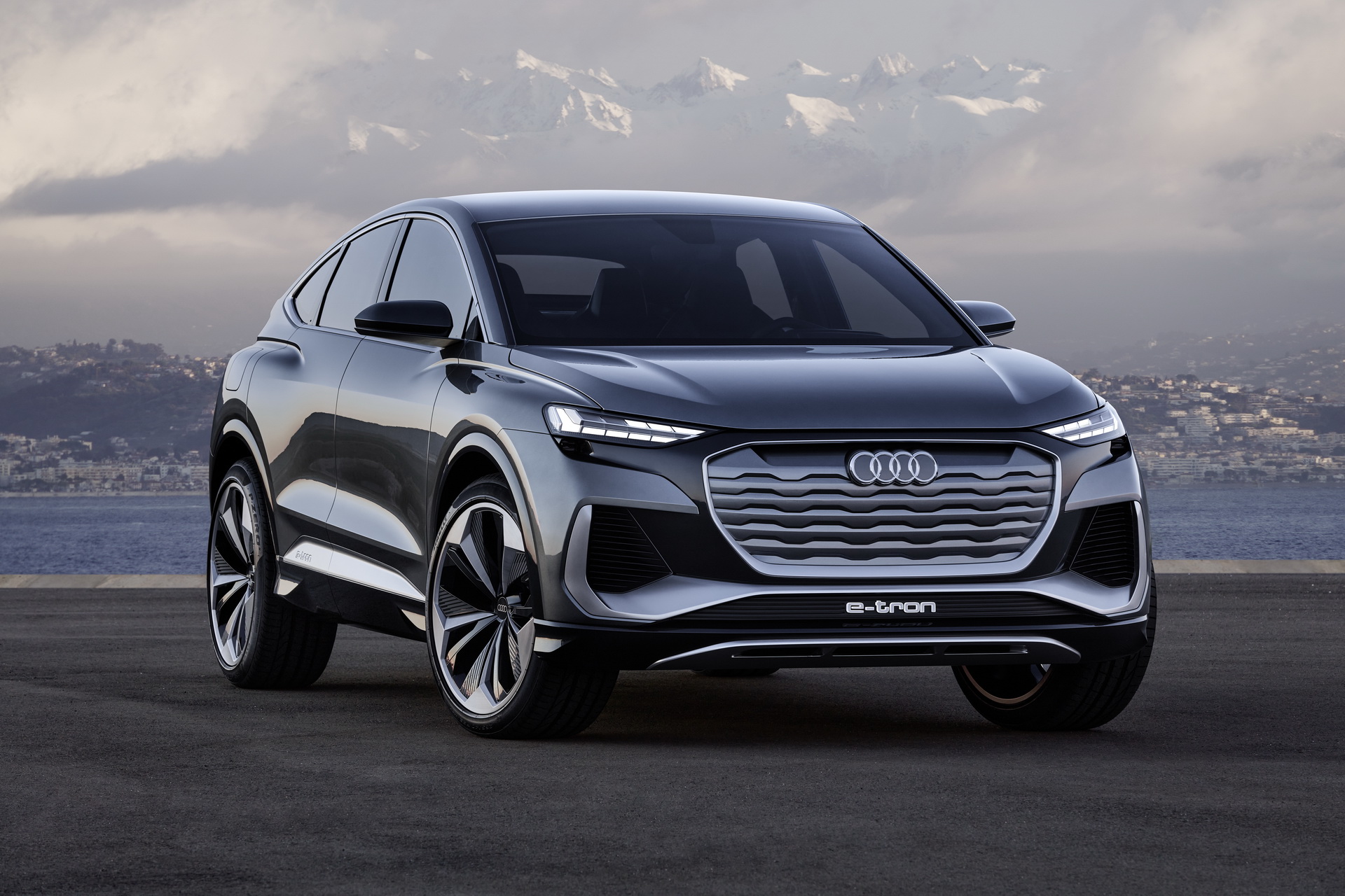 Audi Q4 Sportback e-tron Concept, 2020