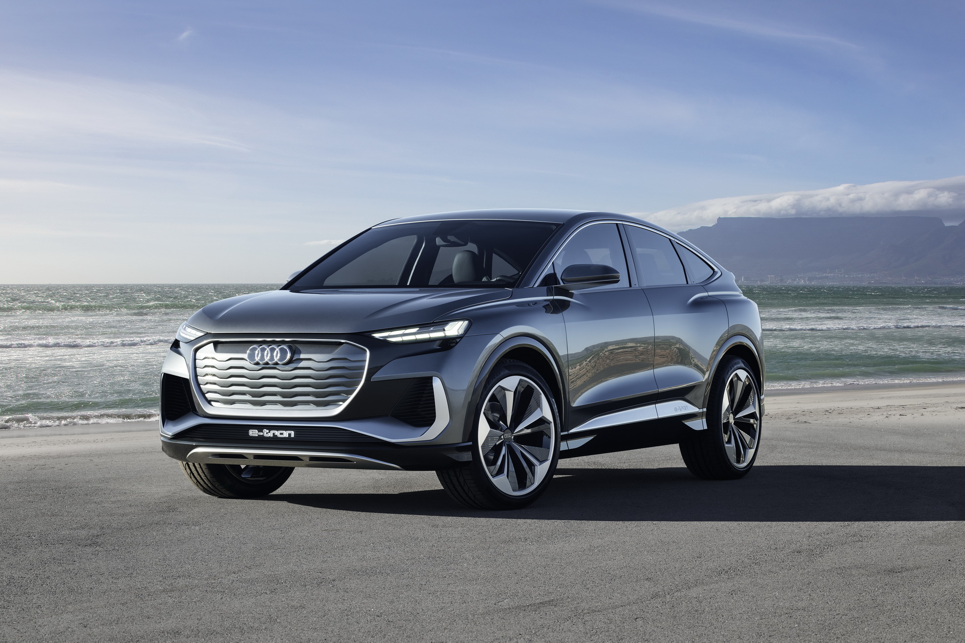 Audi Q4 Sportback e-tron Concept, 2020