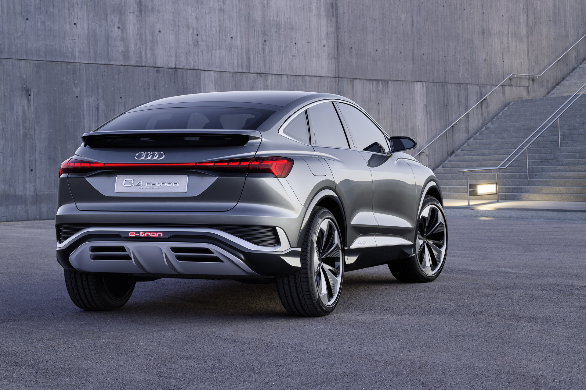 Audi Q4 Sportback e-tron Concept, 2020