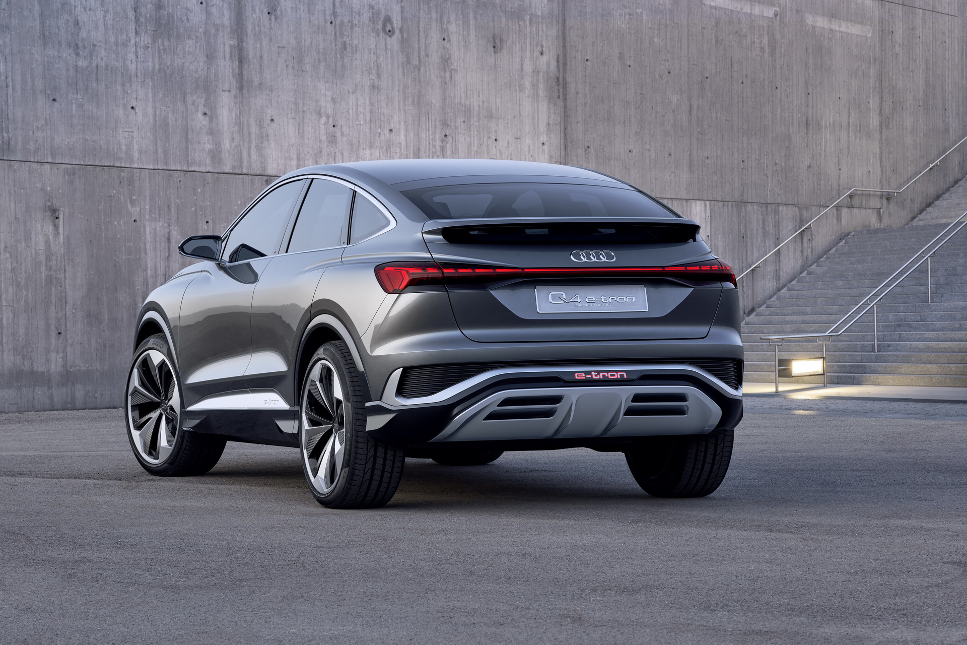 Audi Q4 Sportback e-tron Concept, 2020