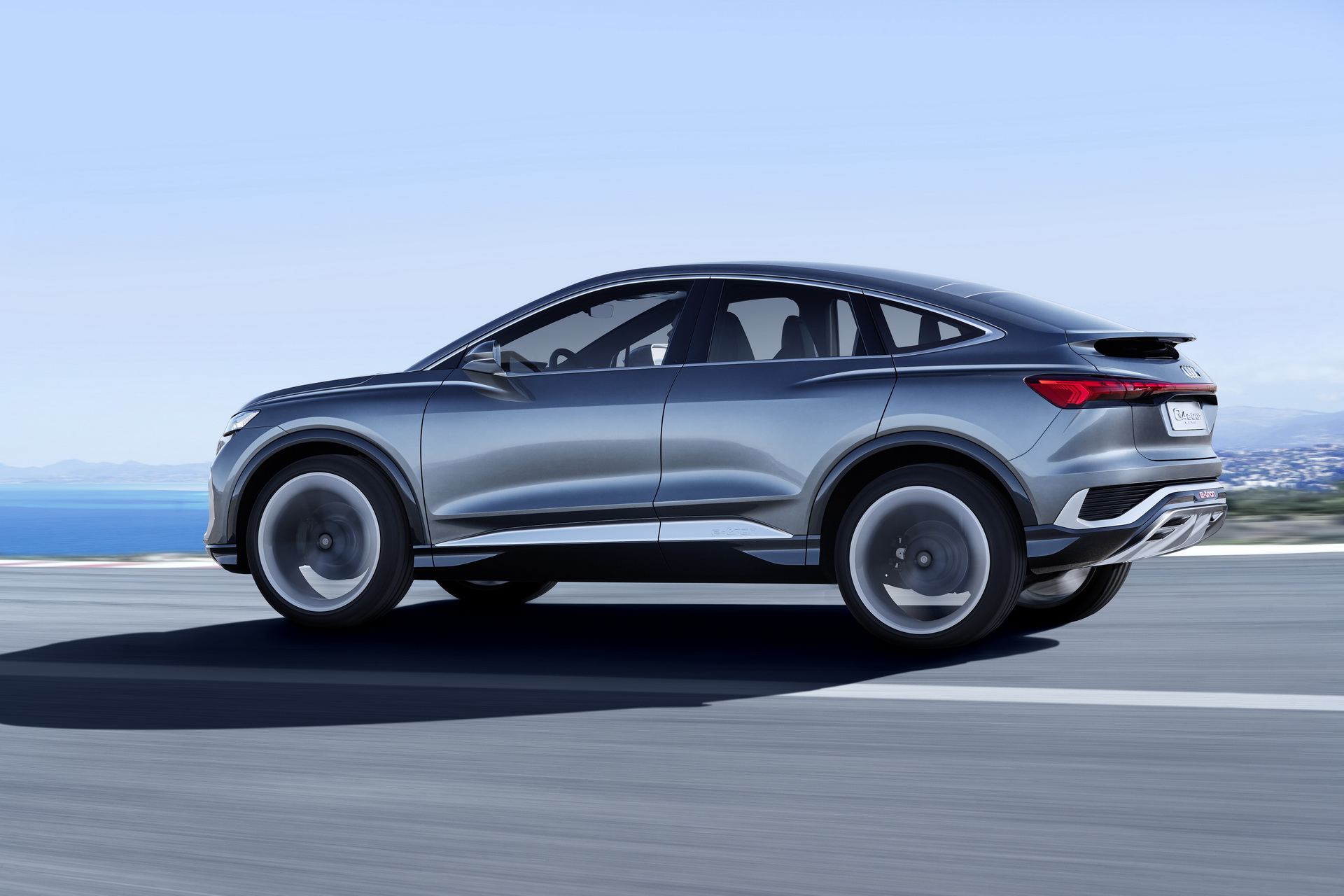 Audi Q4 Sportback e-tron Concept, 2020