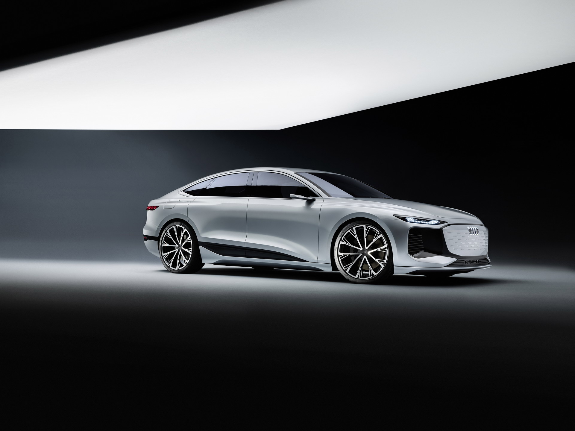 Audi A6 e-tron Concept, 2021