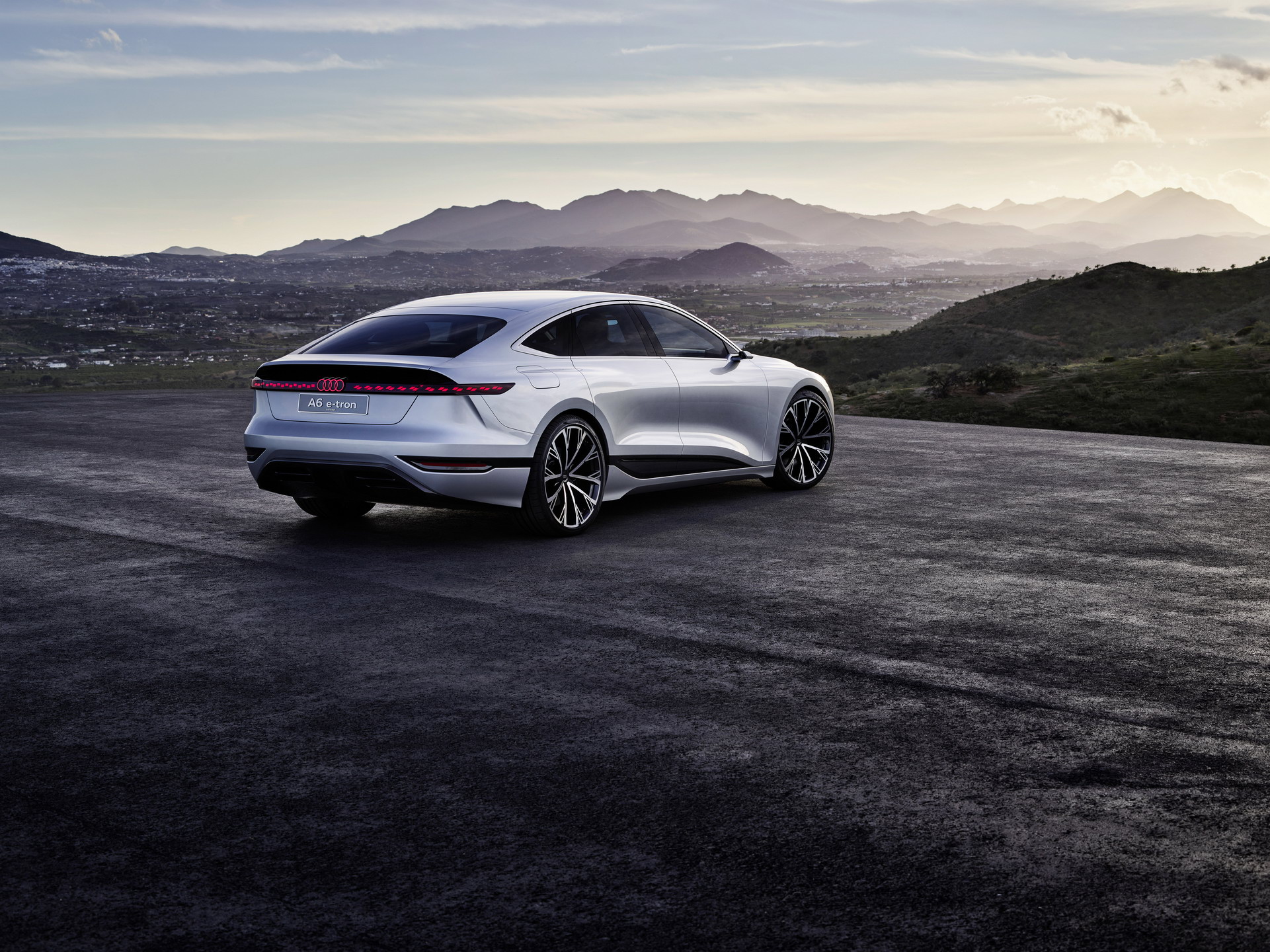 Audi A6 e-tron Concept, 2021