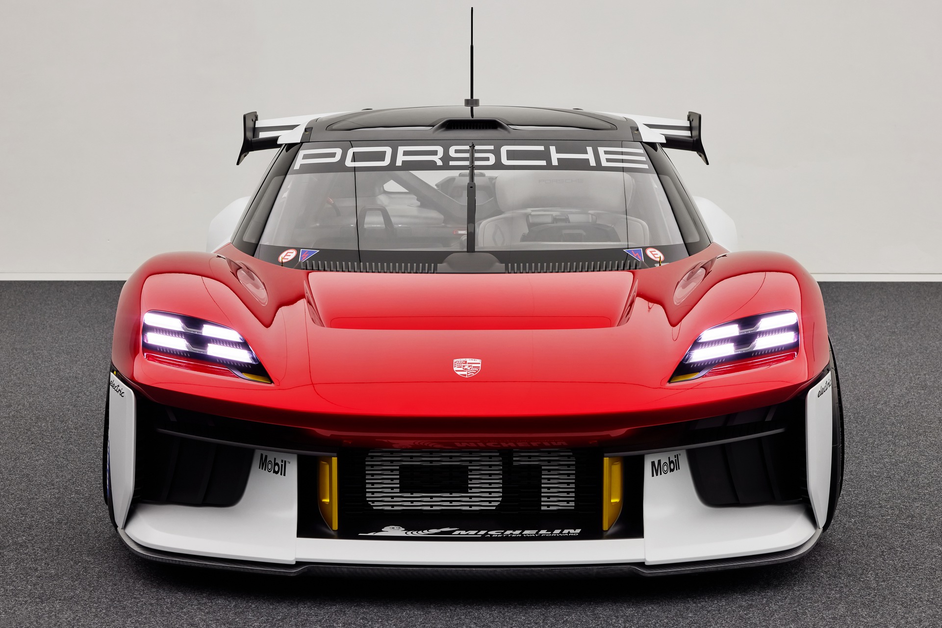 Porsche Mission R, 2021