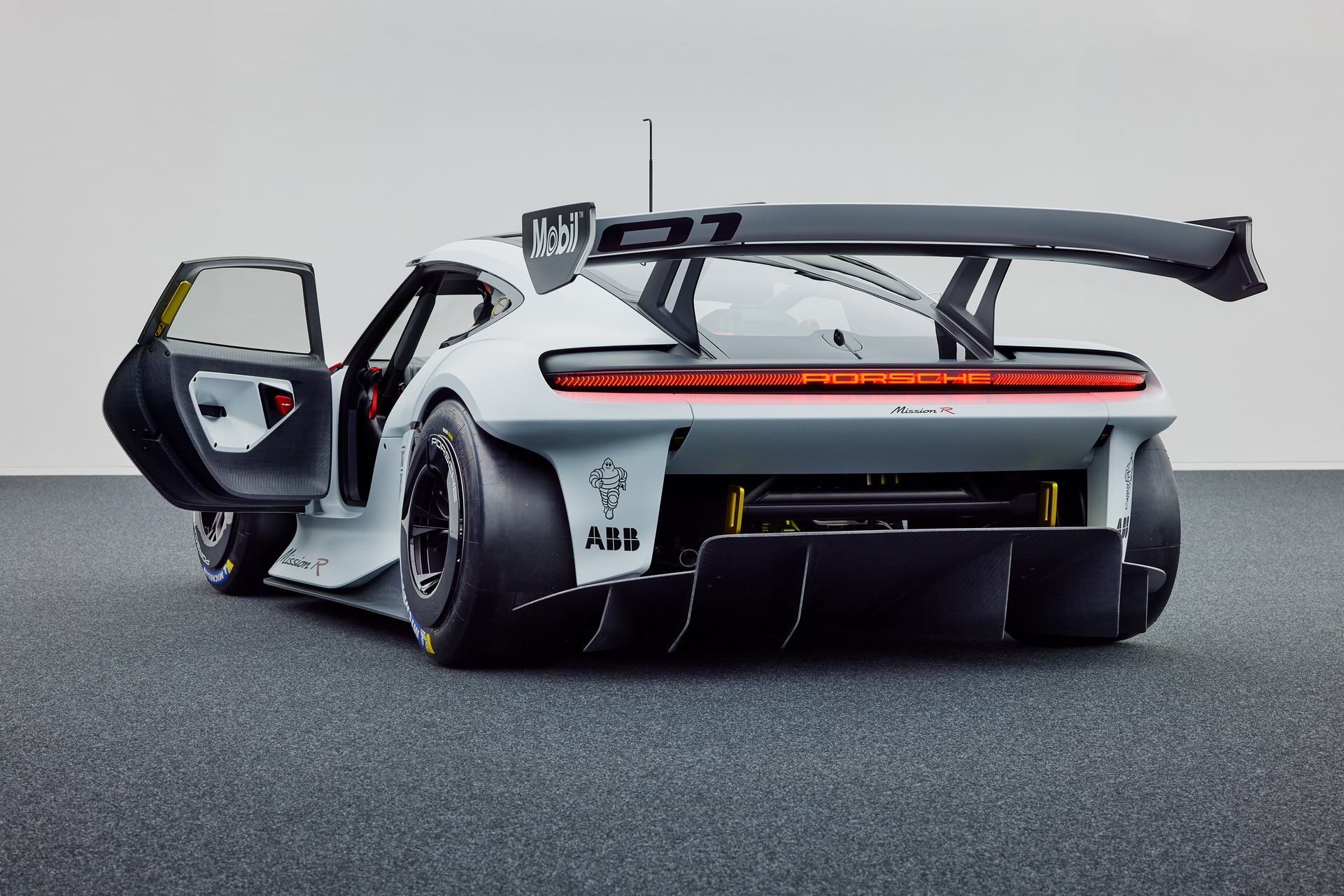 Porsche Mission R, 2021