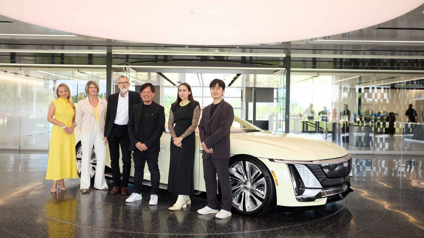 Cadillac SOLLEI concept vehicle – Design Team: Keunhyuk Choi, Hannah Dunbar, Taka Suginoshita, Erin Crossley, Alexandra Dymowska, along with the Senior Vice President of GM Design, Michael Simcoe.