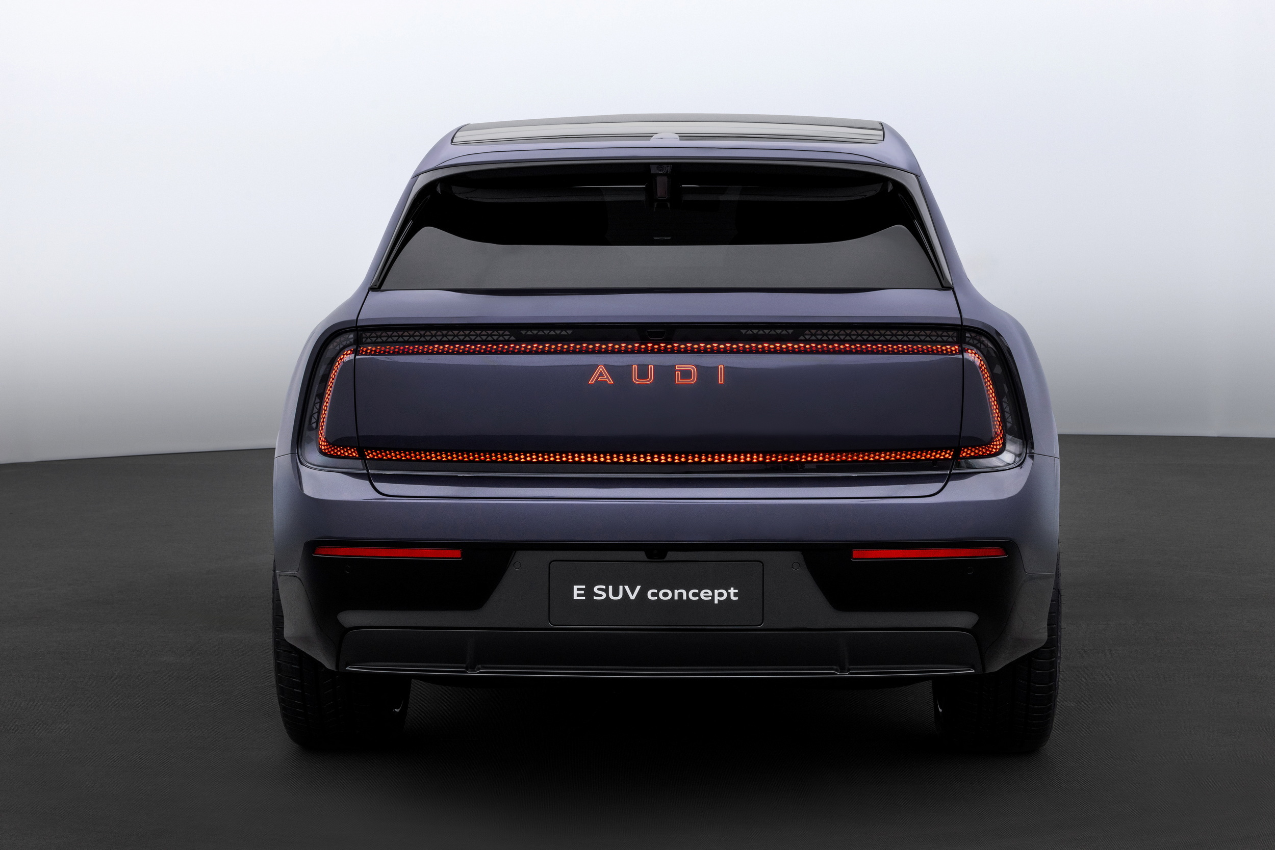 AUDI E SUV concept, 2025