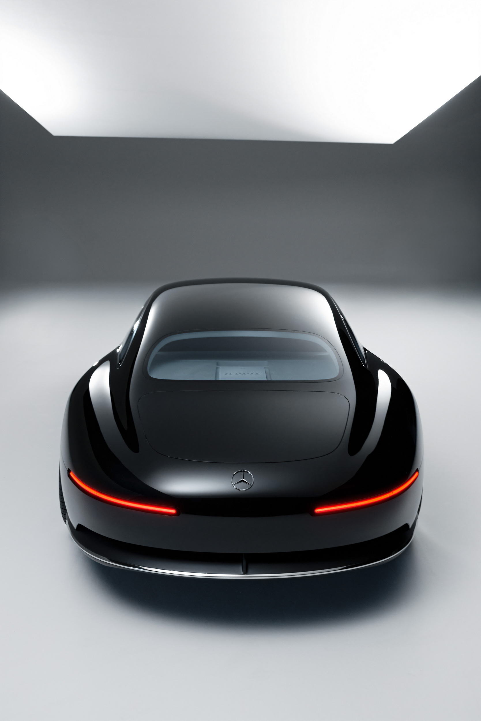 Mercedes-Benz Vision Iconic Concept, 2025