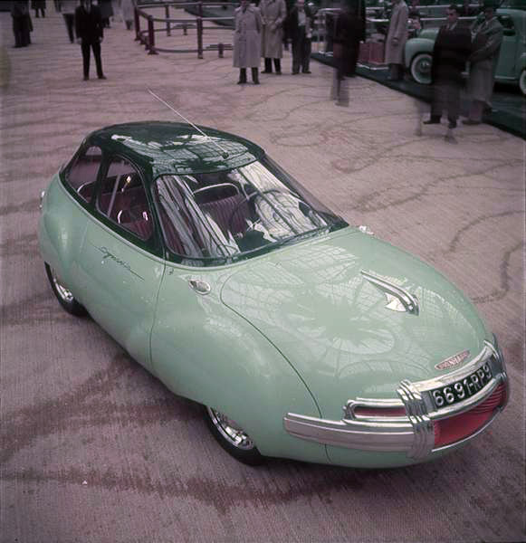 Panhard Dynavia Prototype at the Salon de l’Auto in Paris, 1948 - Photo: Yale Joel/LIFE