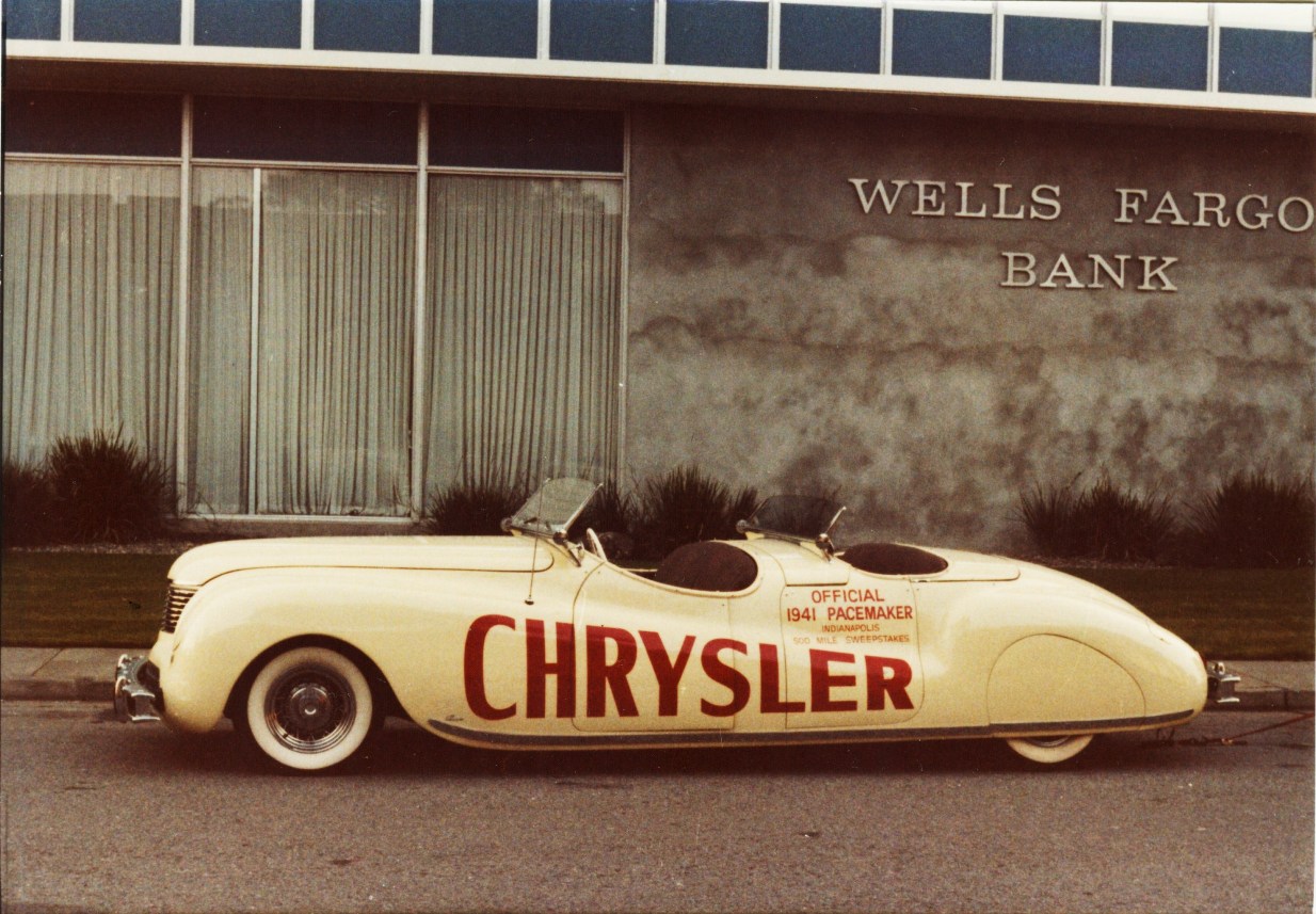 Chrysler Newport Dual Cowl Phaeton (LeBaron), 1940–41