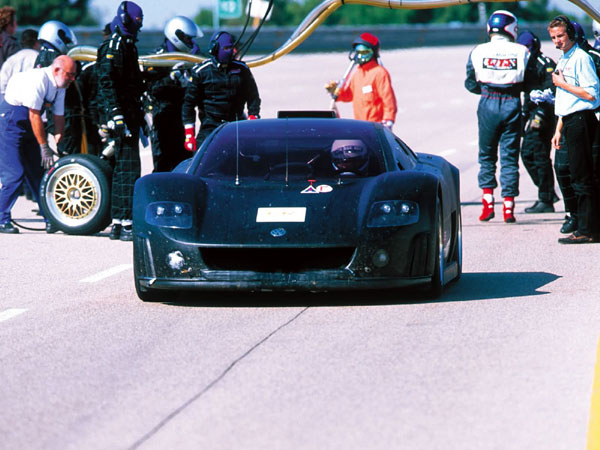 Volkswagen W12 Coupe Nardo (ItalDesign), 2001