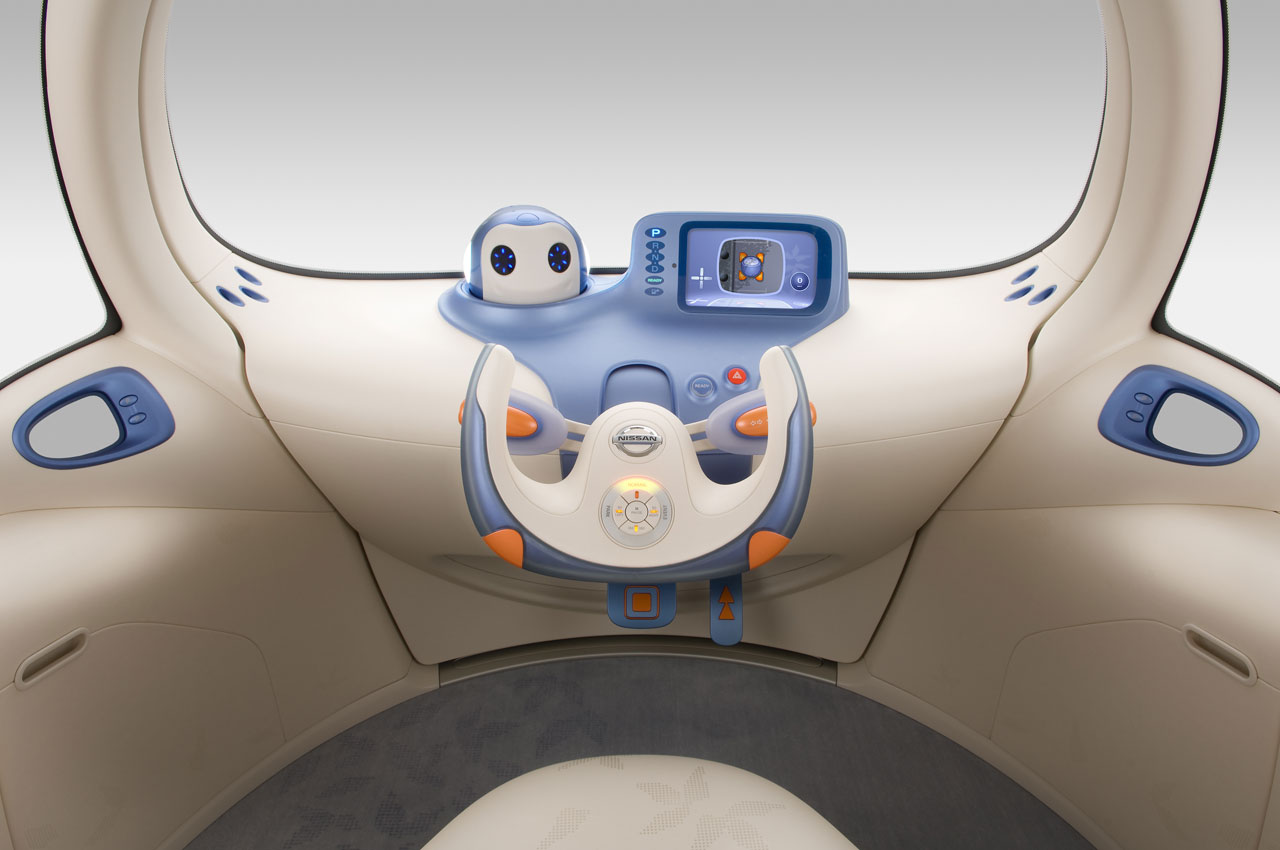 НЕКОТОРЫЕ СЕРИЙНЫЕ ТЕХНОЛОГИИ NISSAN MOTOR пришлись впору Pivo 2. Концепт получил монитор кругового обзора, дебютировавший на кроссовере Infiniti EX