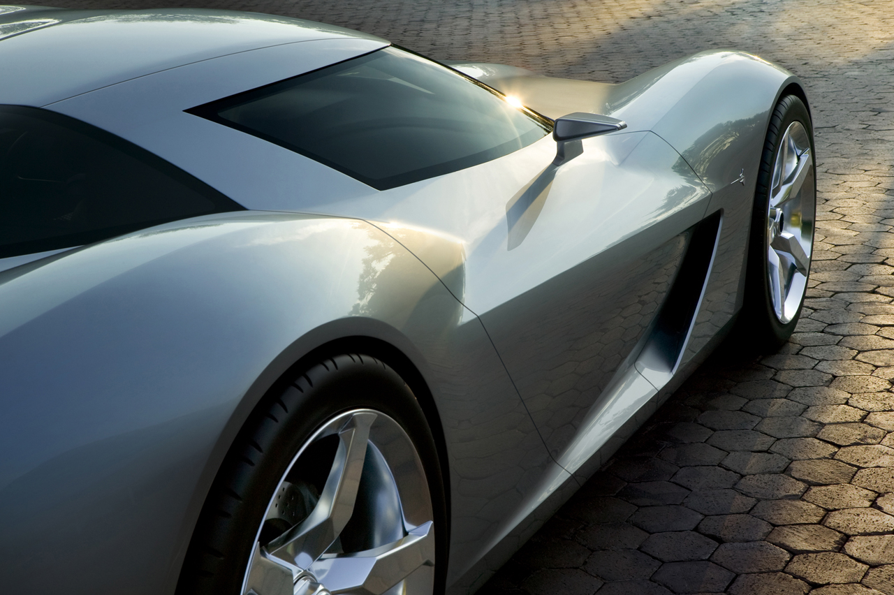 Chevrolet Corvette Stingray Сайдсвайп