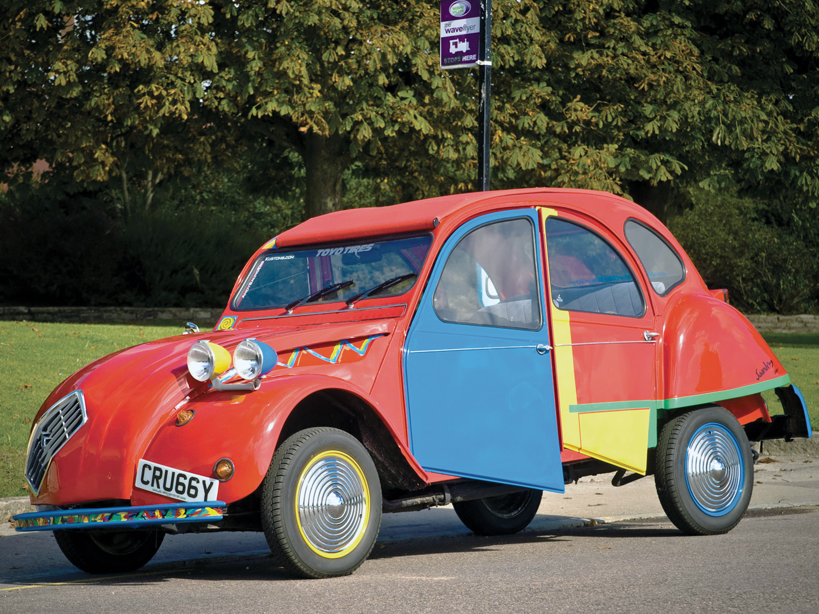 Andy Saunders' Citroen 2CV (2007): Кубизм на дороге