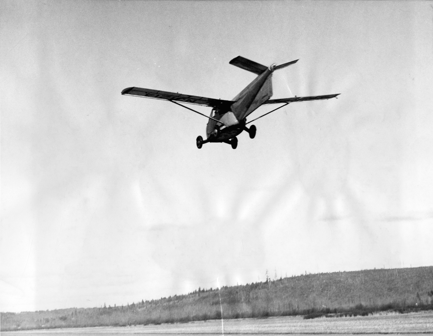 First picture of the 'Aerocar' in the air, while flying from Centralia to Chehalis, Wash. recenly [sic] piloted by its inventor Moulton Taylor, of Longview, Wash., Mar. 3rd, 1950.