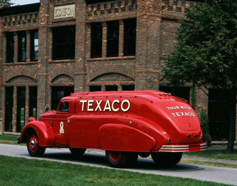 Dodge Airflow Tank Truck (1939)