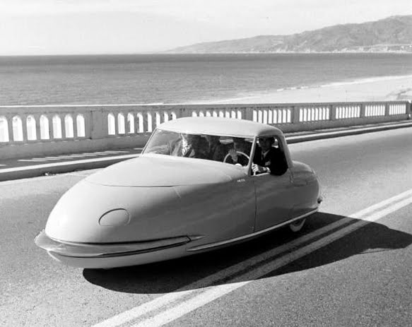 Davis Divan Sedan (1948): Диван на трех колесах