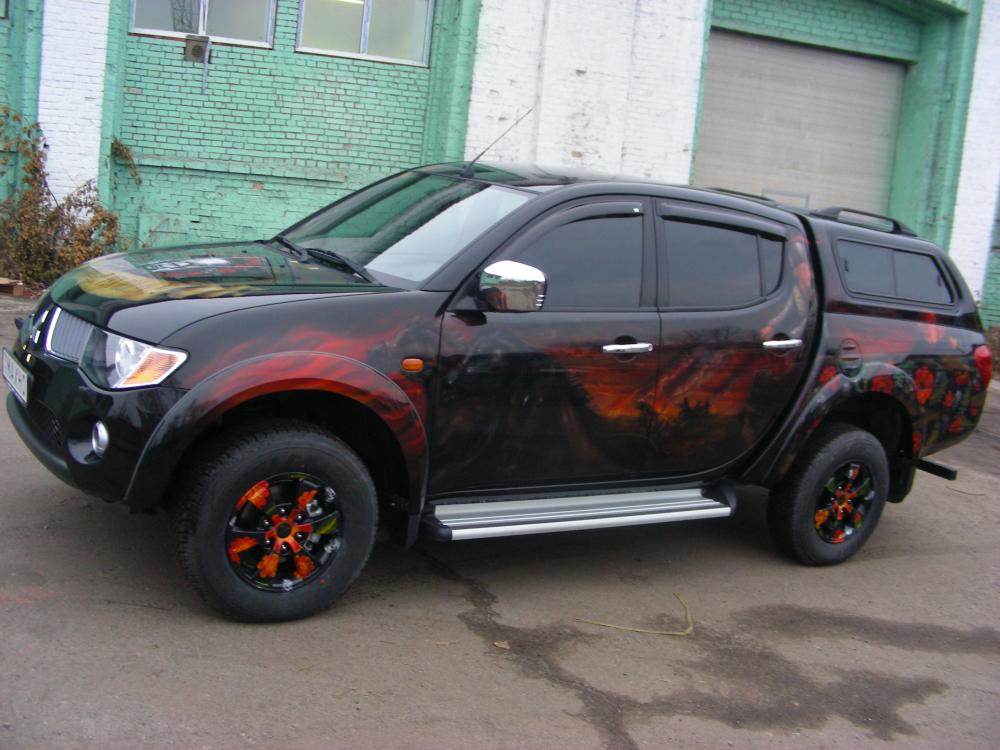 Mitsubishi L200: Мама Анархия