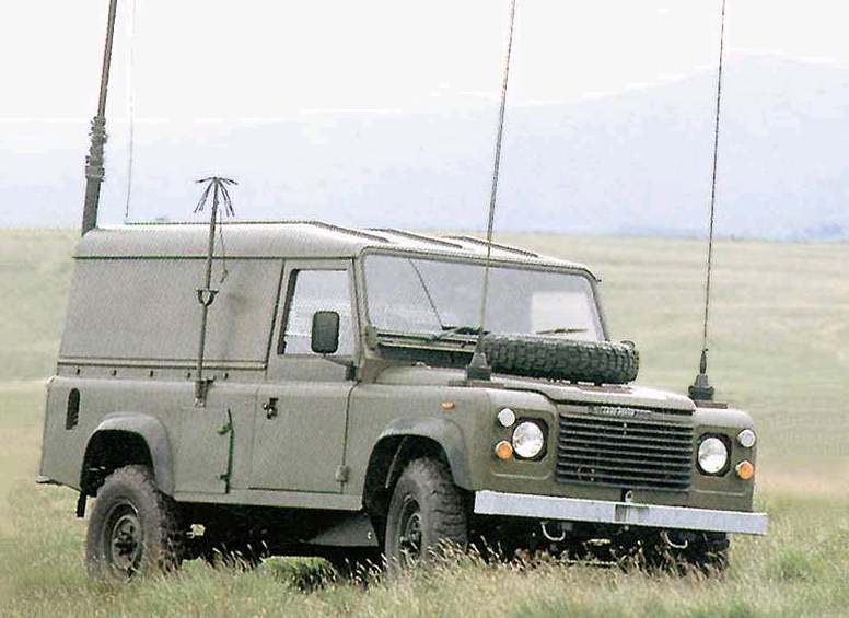 Land Rover Defender: Старый вояка