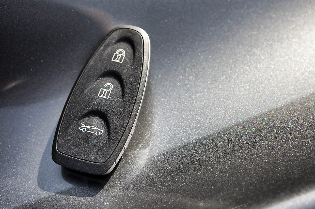 McLaren MP4-12C (2012) - Key