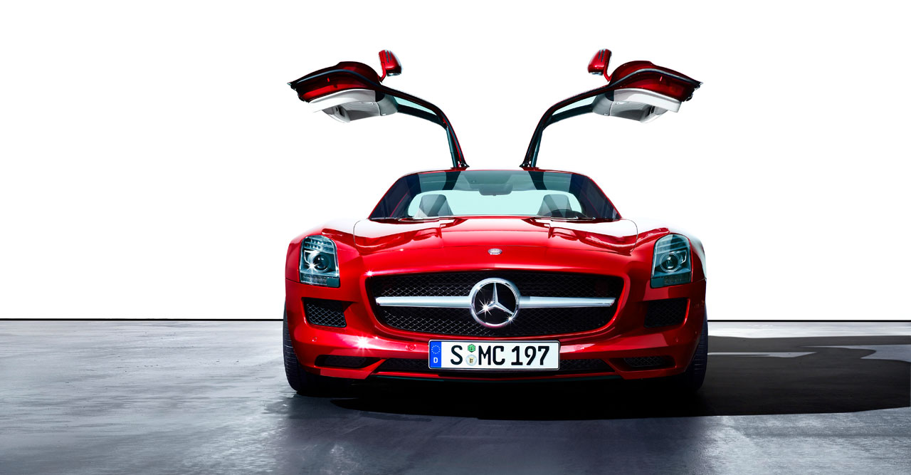 Mercedes-Benz SLS AMG (2010): Крыло чайки