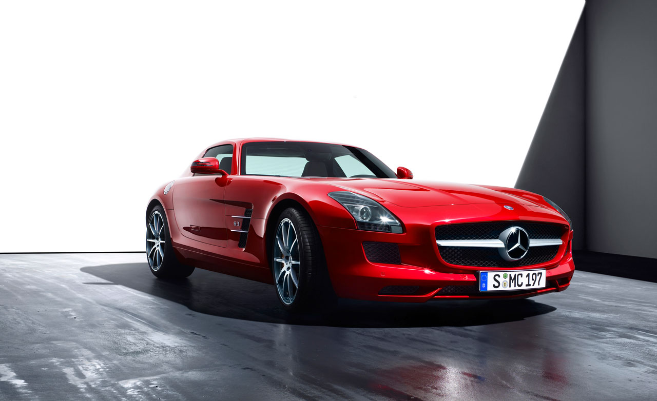 Mercedes-Benz SLS AMG (2010): Крыло чайки