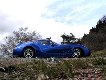 Faralli & Mazzati Antas V8 GT (2006): Плавник в голубом бархате