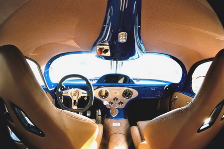 Faralli & Mazzati Antas V8 GT (2006): Плавник в голубом бархате