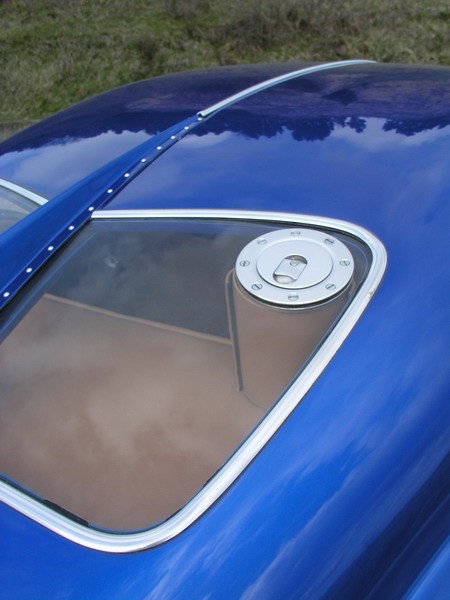 Faralli & Mazzati Antas V8 GT (2006): Плавник в голубом бархате