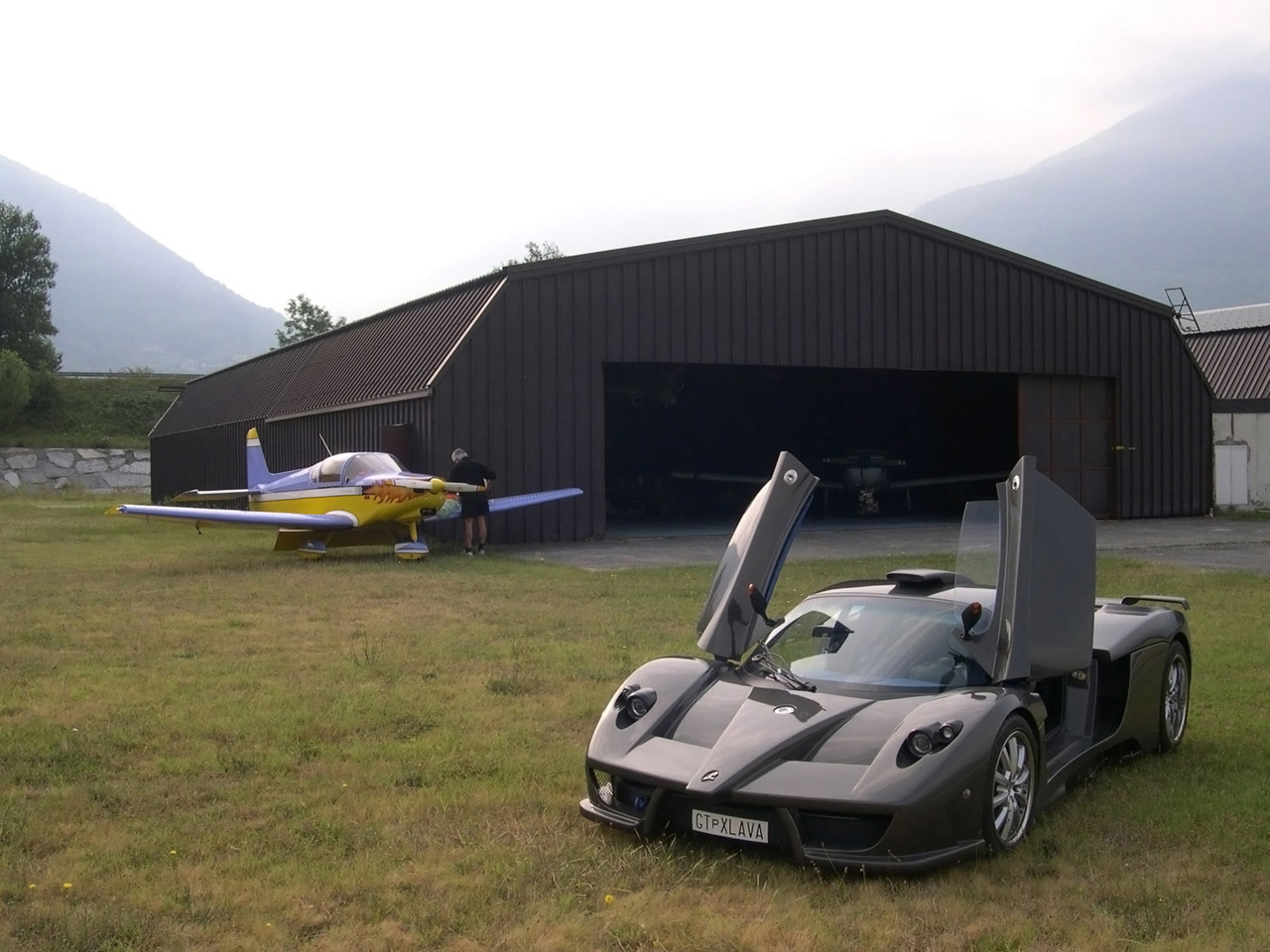 Simbol Lavazza GTX-R (2010): Ferrari Enzo для оригиналов